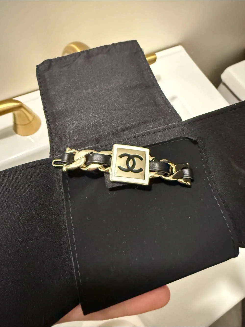 Chanel hair clip